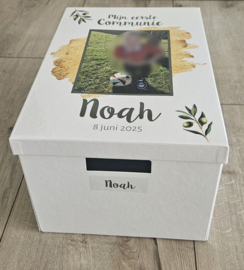 Communiedoos met naam en ''foto olijf groen''