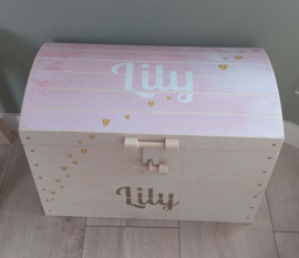 Houten speelgoedkist met naam Brushpaint Hartjes