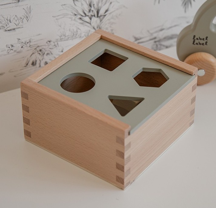 "Label Label'' houten vormen sorteerdoos olijf (met naam)