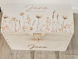 Houten speelgoedkist met naam Wildflowers beige