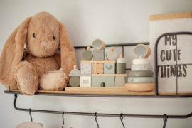 ''Label Label'' houten stapelhuisje olijf  (met naam)