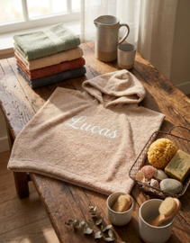 Funnies  badponcho maat L -Creme (met naam)