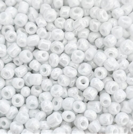 Rocailles 6/0 (4mm) Pearl White
