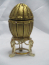 Faberg"e egg