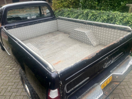 Dodge W200.