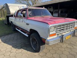 Dodge W350 met fifthwheel trailer. (VERKOCHT!!)
