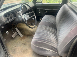 Dodge W200.