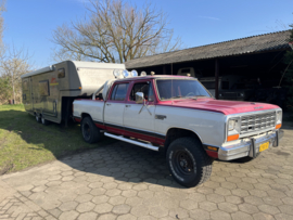 Dodge W350 met fifthwheel trailer. (VERKOCHT!!)