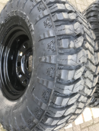 Band/velg combi  Radar renegade 37-13,5-17