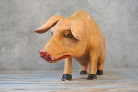 Oud Gipsen Varken, uit etalage slagerswinkel.