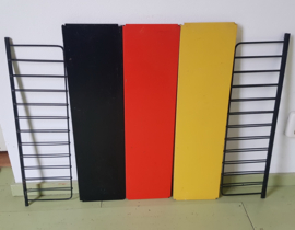 Boekenrekje jaren 60, Tomado stijl.