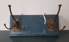 Antieke kapstokhaken, draaibaar.