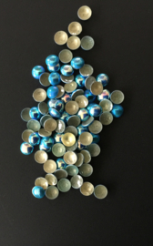 pearly domes blue 4mm 100 stuks