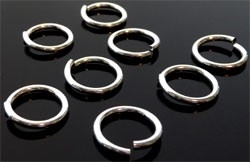 090949 Aluminium ringetje rond 15mm (± 1,8mm dik) (Zilverkleur) 30 stuks