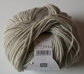 Rico, Baby Classic DK, kleurnummer 043