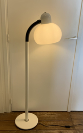 Vintage vloerlamp met kunststof kap wit