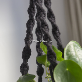 Plantenhanger macramé grijs en groen