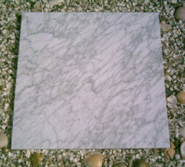 PARTIJ  27 M2  Vloertegel en wandtegel marmer Carrara type C  600x600x20 mm Glanzend gepolijst Prijs per m2