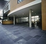 VERKOCHT HH  PARTIJ 12 m2 //  Vloertegel leisteen Brasil Black Slate zwart antracite 300x600x10 mm mat Prijs per m2