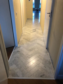 Vloertegel marmer Bianco Carrara C Super  wit  400x97x15 mm mat gezoet VISGRAAT Prijs per m2