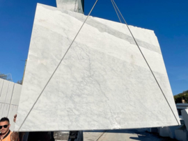 Vloertegel marmer Carrara Chiaro CD wit grijs 800x800x20 mm mat gezoet Prijs per m2