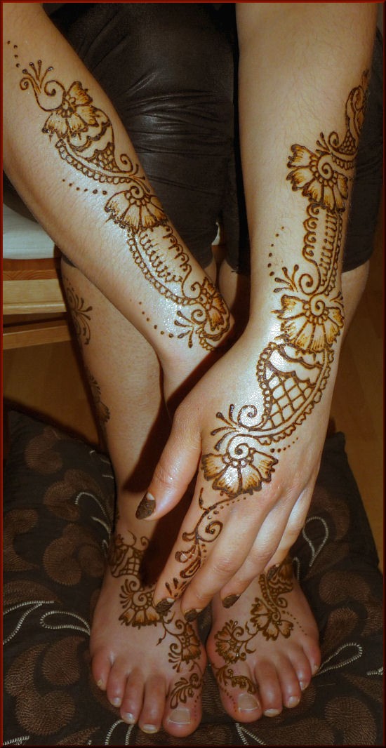 Henna Painting