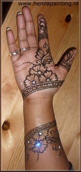 Henna Hand met ©Swarovski steentjes silver