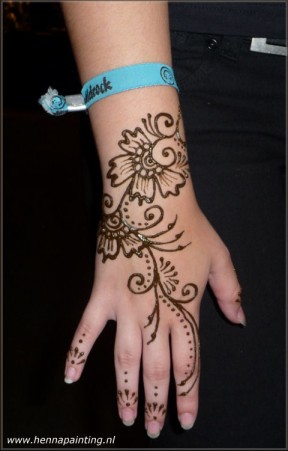 Henna Hand