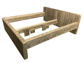 Tweepersoonsbed steigerhout blok bed met verhoogd hoofdeind en rand van 10cm(BL)