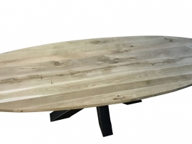 Eiken ovale tafel 4cm dik blad en dubbel X onderstel 12x12 koker lang