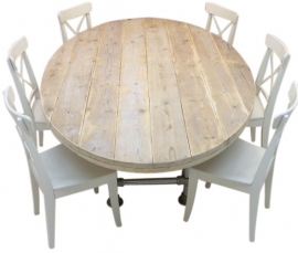 Ovale tafel met steigerbuis onderstel en steigerhouten blad oud