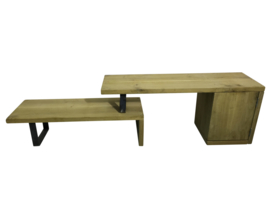 Tv meubel gemaakt van rustiek 4cm dik eikenhout en onbehandeld staal