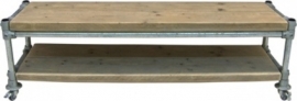 Tv meubel van zwart steigerhout met steigerbuis onderstel L150xD40xH45cm (voorraad magazijn artikel)