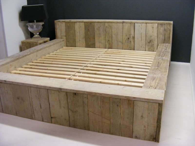 Verrassend Tweepersoonsbed steigerhout blok bed met verhoogd hoofdeind (BL KH-06