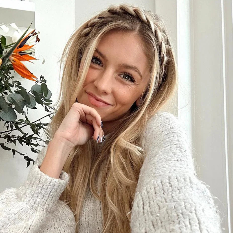 Infinity Viènne Braid - Spring Lush - Messy Braid - Warm Middenblond