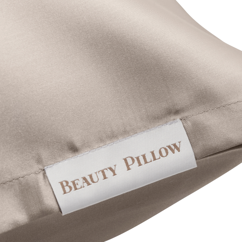Beauty Pillow - Satijnen Kussensloop - Sandy Beach- zandkleur -60x70
