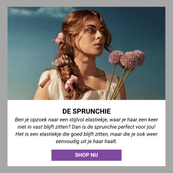 Ben je opzoek naar een stijlvol elastiekje, waar je haar een keer niet in vast blijft zitten? Dan is de sprunchie perfect voor jou! Het is een elastiekje die goed blijft zitten, maar die je ook weer eenvoudig uit je haar haalt.