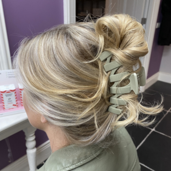 inspiratie helemaal opgestoken met haarklem