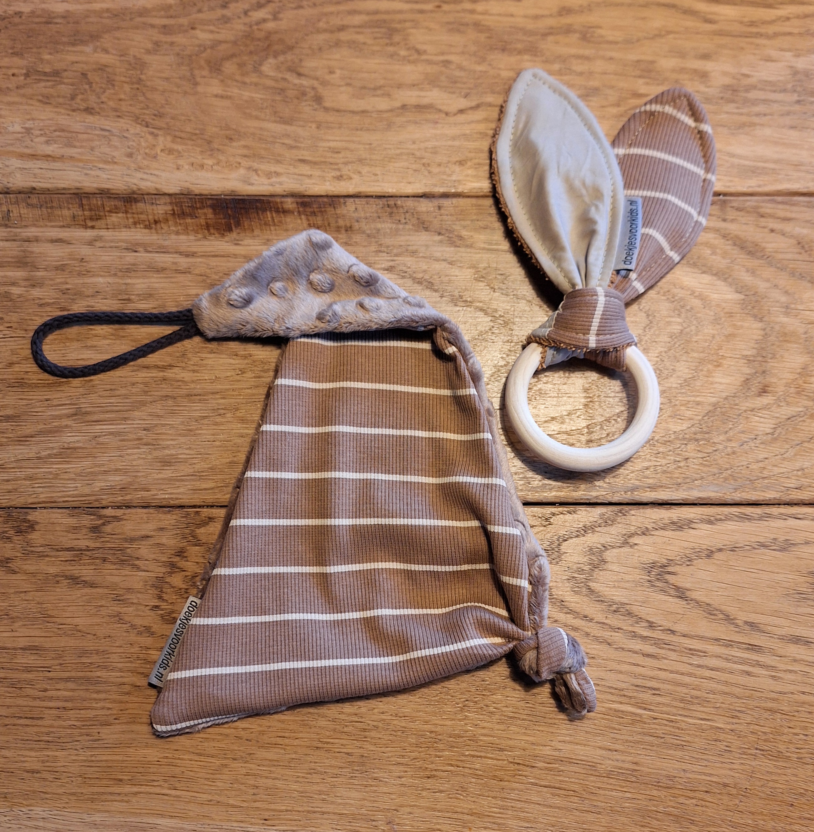 Kraamcadeau camel/ beige streep