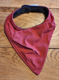Sjaaltje rood