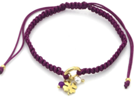 Armbandje met klein klavertje