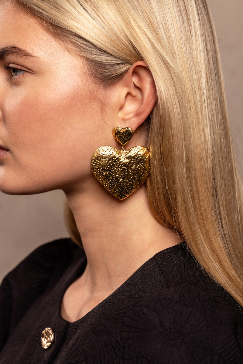 Iconic oorhangers met dubbele hartjes - Goud