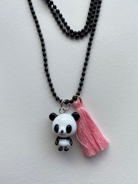 Panda ketting zwart met roze kwastje