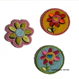 3 strijkapplicaties bloemetjes in pastel