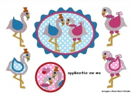 serie van 5 (of 6)  borduurmachine patronen van flamingo`s