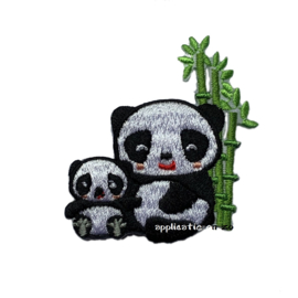 strijkapplicatie 2 panda's met bamboe