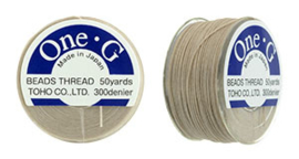 PT-50-04 TOHO One-G Thread 50 Yard Beige, per rol van 45 meter