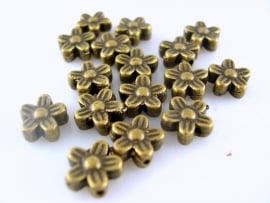 Tibetaans bronzen bloemetjes 8mm per 20 gram ongeveer 17 stuks