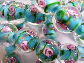 Lampworkglaskraal 12mm Turkoois/Roze bloemetje, per 10 stuks