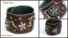 Cuff Flower Power, Sandra Dokter